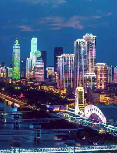 武汉夜生活好去处大揭秘！江滩酒吧街与楚河汉街夜市魅力无限