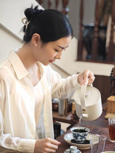 想体验武汉地道品茶?资深茶客小陈的经历或许能帮到你